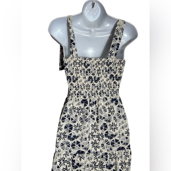 Sam Edelman Dress Size 6 Navy Blue &โ Cream Smocked Maxi Dress ๐๐ - Picture 7 of 11
